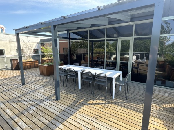 TERVISEMAJA KATUSETERASS